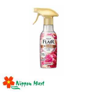 Xịt thơm và làm phẳng quần áo Flair Kao Nhật Bản ( đỏ) 